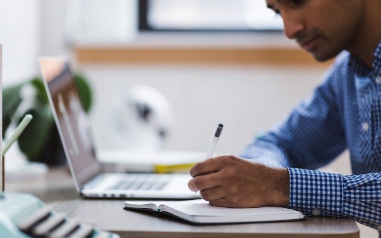 Reading the Signs: Learn How to Evaluate Franchise Opportunities